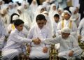 Bersalaman Setelah Sholat: Bid’ah kah…?