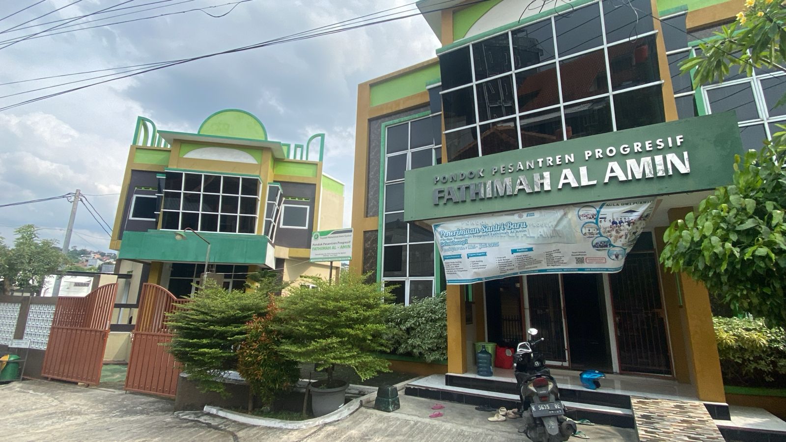 Gedung Pondok Pesantren Gedung Pondok Pesantren