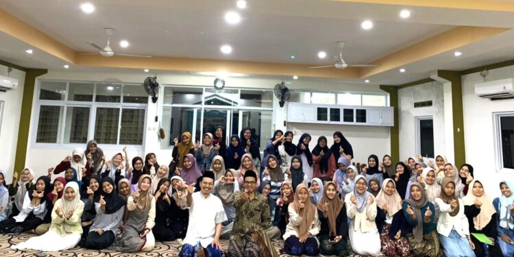 Pondok Pesantren Progresif Fathimah Al-Amin Menggelar Kegiatan Training Motivation Mengenai Inspirasi Hidup yang Berkah dan Bermanfaat